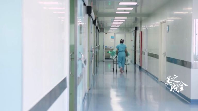 撕下包裝套路 科學(xué)認(rèn)識隆胸手術(shù)