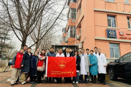 弘揚(yáng)雷鋒精神 健康服務(wù)暖心 我院多科室走進(jìn)社區(qū)開(kāi)展學(xué)雷鋒義診活動(dòng)